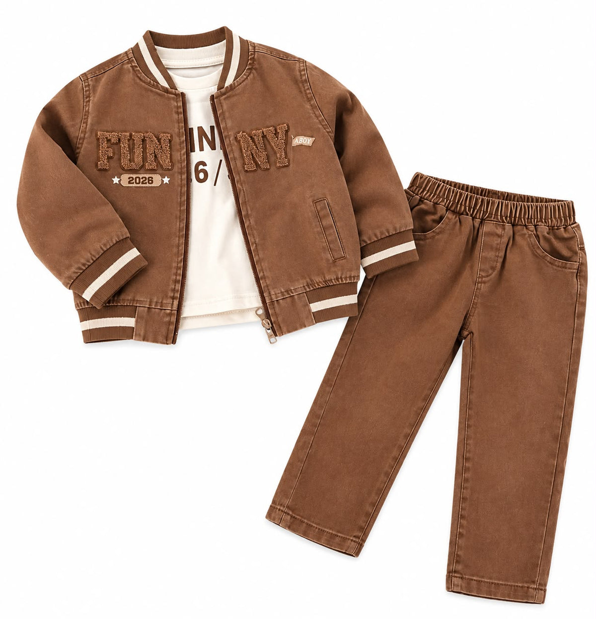 Compleu 3 piese pentru baieti – Jacheta maro, tricou si pantaloni