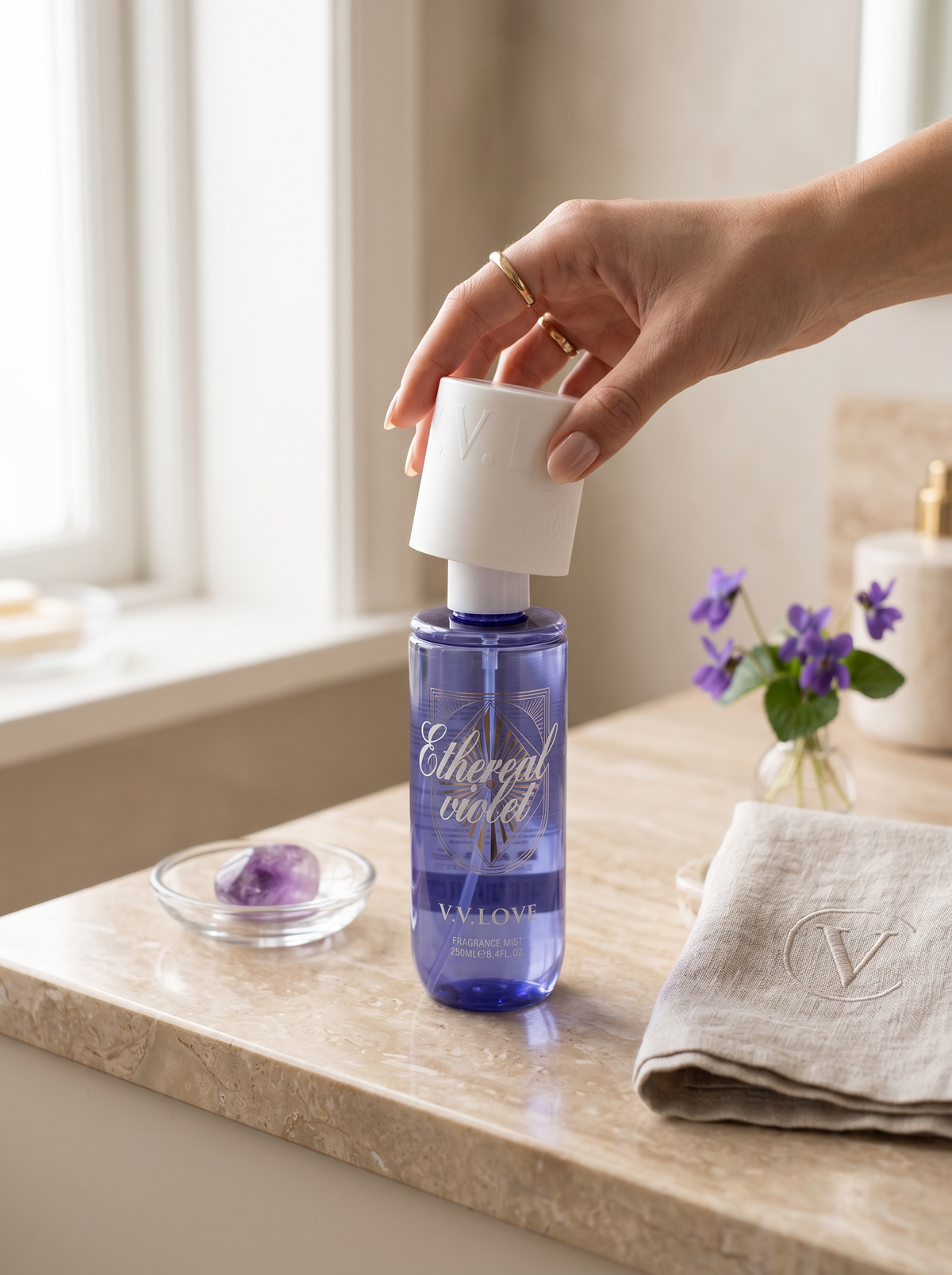 Ethereal Violet, spray parfumat de corp V.V.LOVE 250 ml